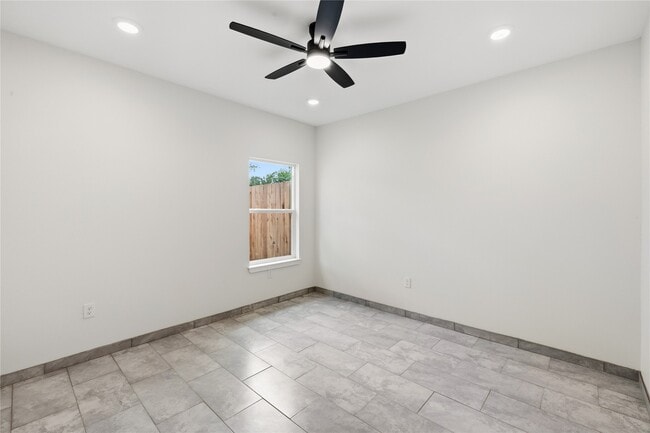 Building Photo - 6138 Brookfield Dr