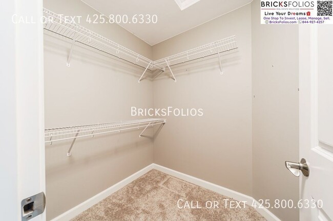 Building Photo - 2728 84th Dr NE