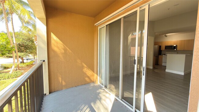 Building Photo - 8000 Nob Hl Rd