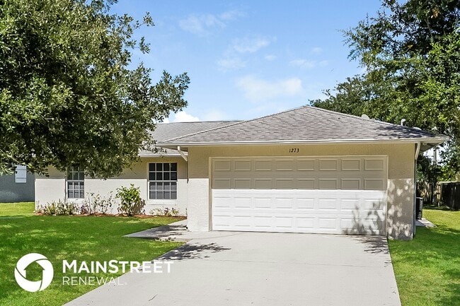 Building Photo - 1273 SW Curtis St