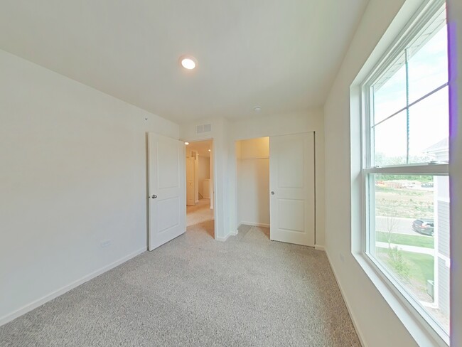 Building Photo - 334 Basin Ct