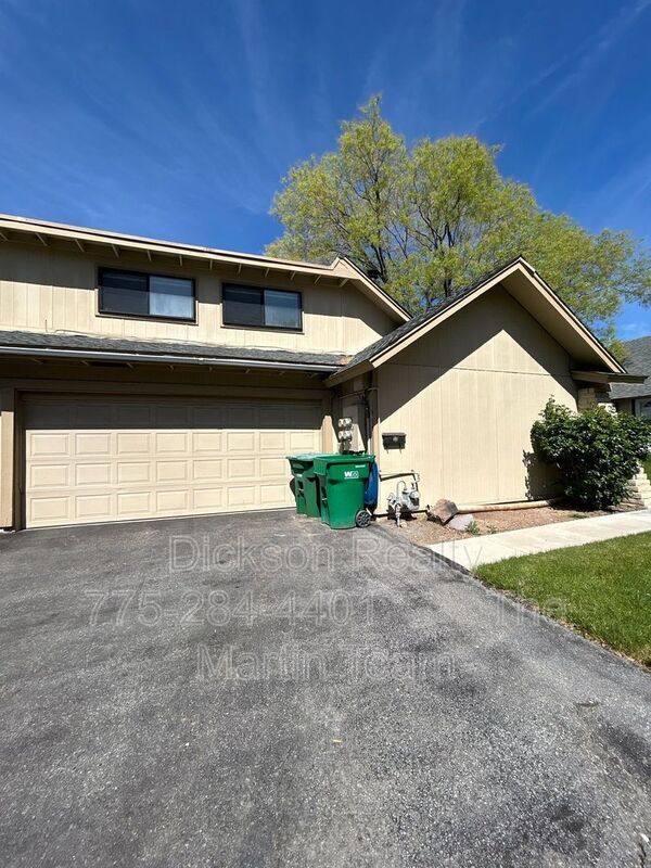 Primary Photo - 1664 Manchester Way