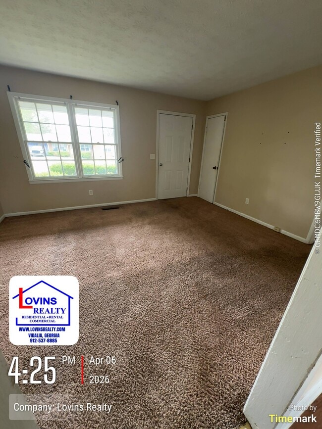 Building Photo - 714 Winona St