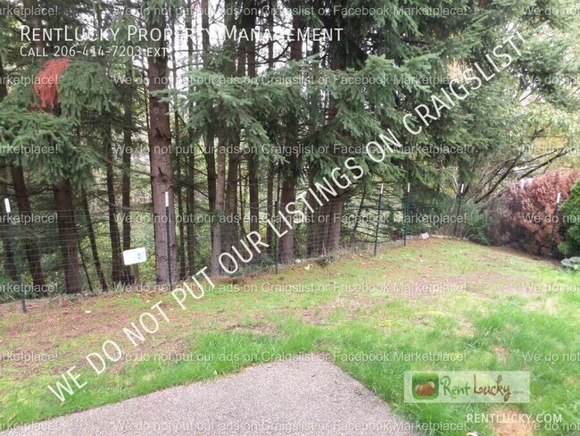 Building Photo - 111 203rd St SE