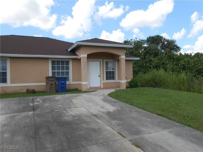 Building Photo - 4944 Golfview Blvd