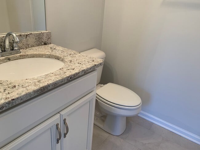 Building Photo - End Unit Townhome in Campbell County