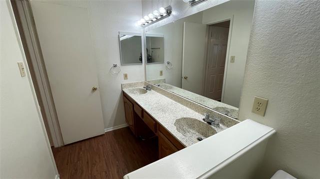 Building Photo - 512 Justice Dr
