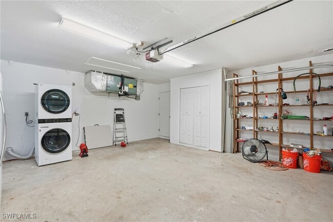 Building Photo - 391 8th St SE