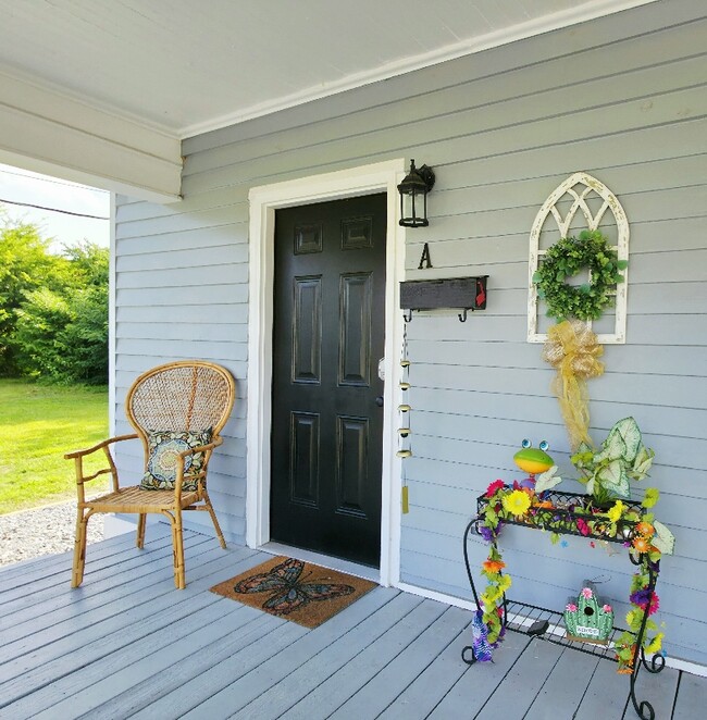 Building Photo - 309 S John St