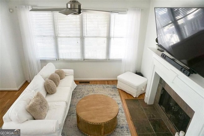 Building Photo - 85 Hammock Pl SE