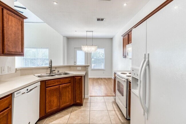 Building Photo - 3301 Paisano Trail