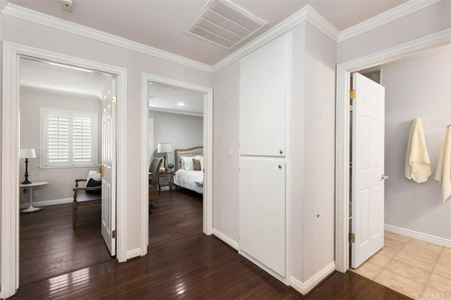 Building Photo - 6343 W 82nd St