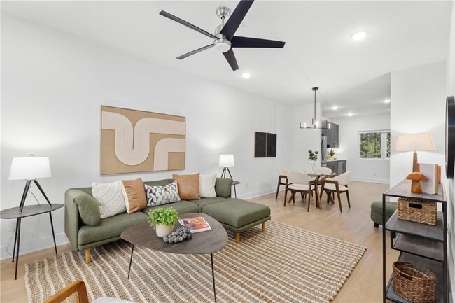 Building Photo - 1438 Walker Pl SE