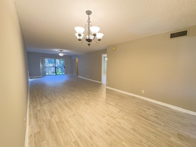 Sitting, dinning room - 2825 SW 22nd Ave