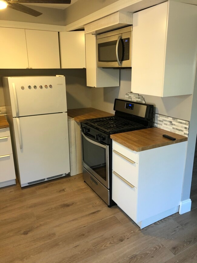 Kitchen # 4 - 3314 Treehaven Dr