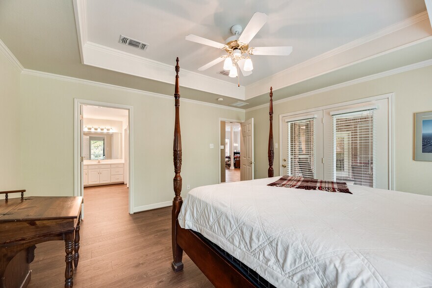 Building Photo - 8911 Hickory Hill Dr