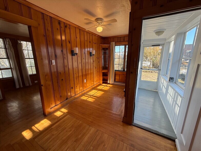 Building Photo - 9 Chilton St