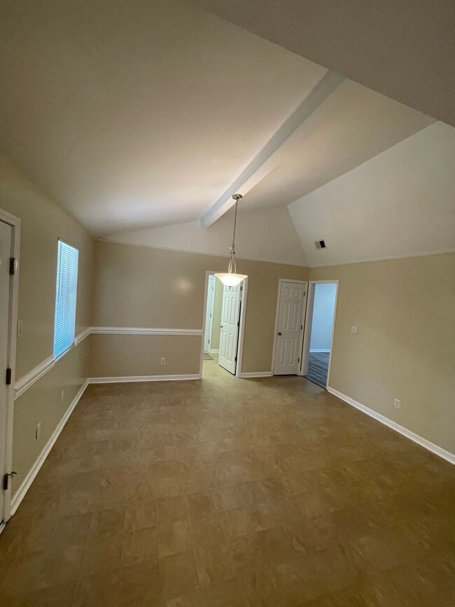 Building Photo - 2302 Woodsman Dr