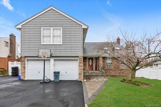 Building Photo - 8 Branding Iron Ln