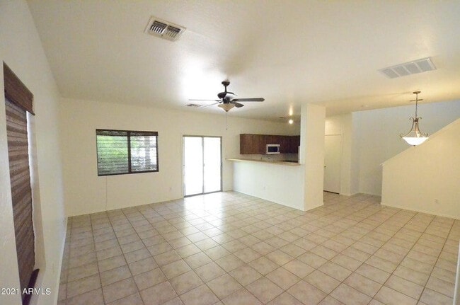 Building Photo - 7022 Cesar St