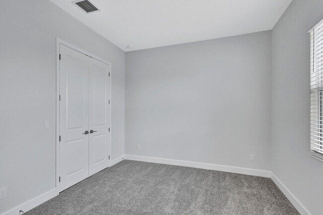 Building Photo - 5134 Liberty Ln