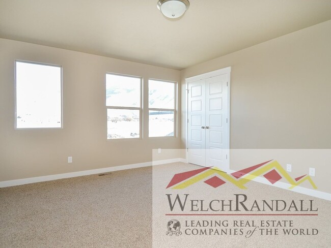 Building Photo - Beautiful 3 Bed 2 Bath Townhome in Harrisv...