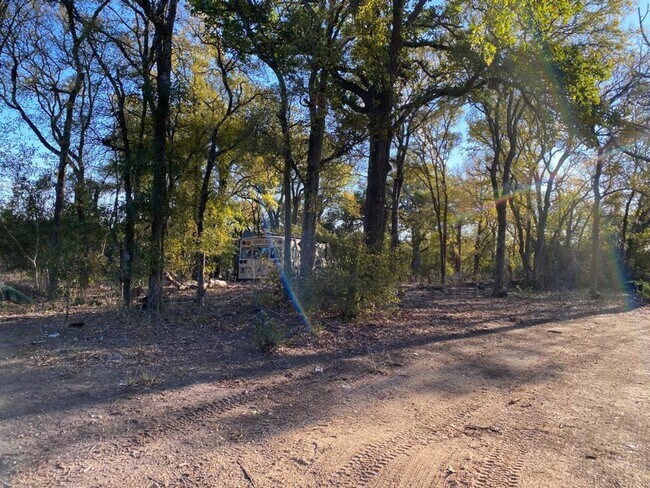 Building Photo - 8315 Burleson Manor Rd