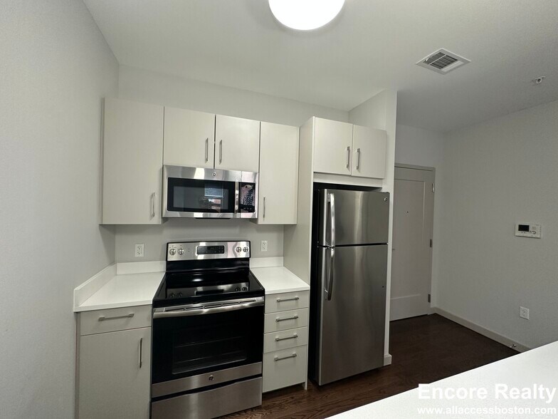 Building Photo - 26 Marion St