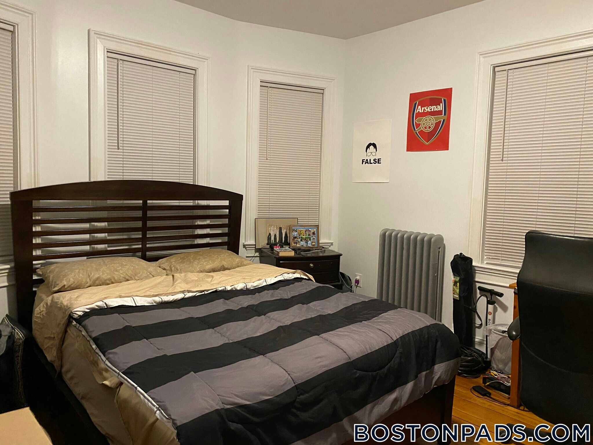 Building Photo - 122 Columbia St