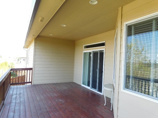 Building Photo - 3Bd/3Ba Single Story House - Available Ear...