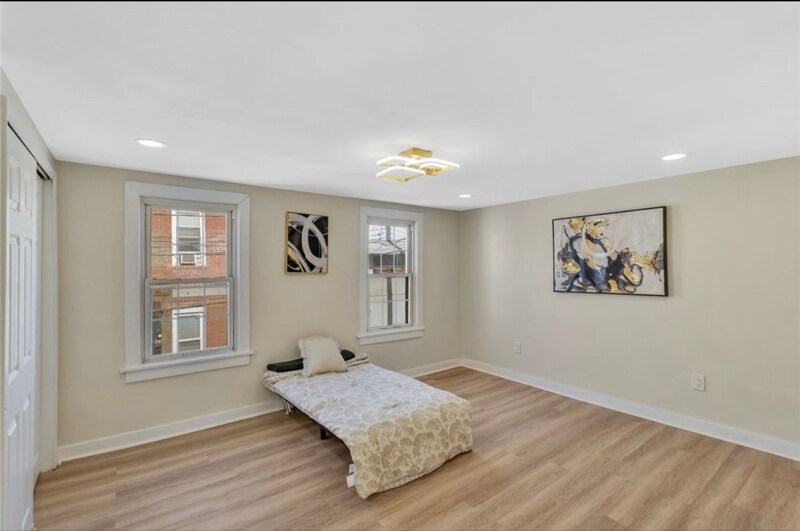 Building Photo - 407 Short Canal St