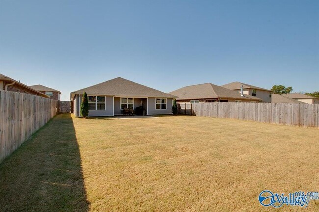 Building Photo - 123 Daymark Dr