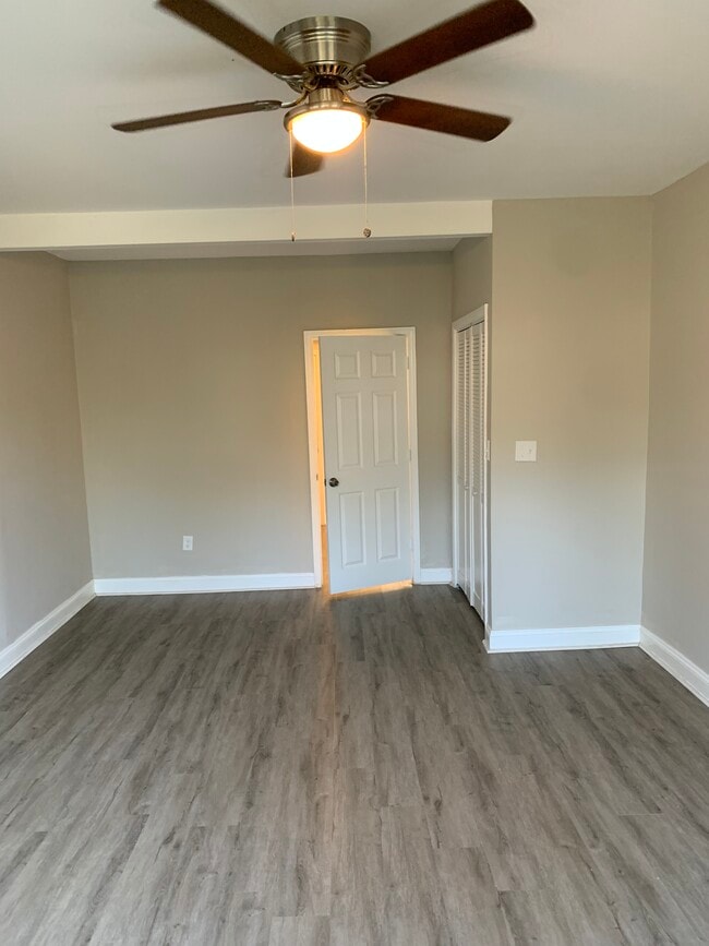 Building Photo - 1644 Ashburton St