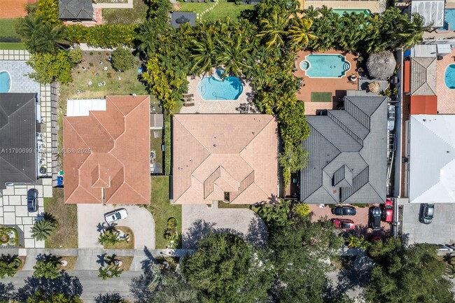Building Photo - 7821 NW 160th Terrace