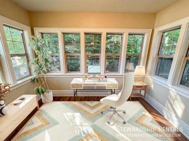 Building Photo - 2334 Augusta St