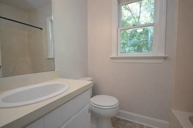 Building Photo - 2504 Timothy Dr