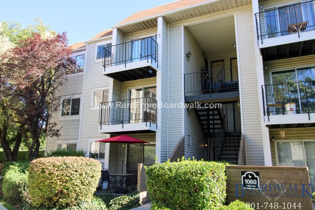 Building Photo - Beautiful 2 bed 2 bath Condo