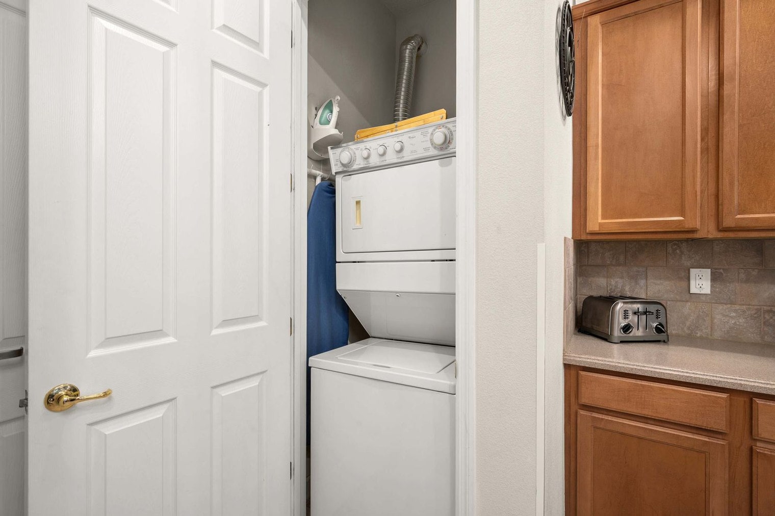 Building Photo - 1419 Fairview Cir