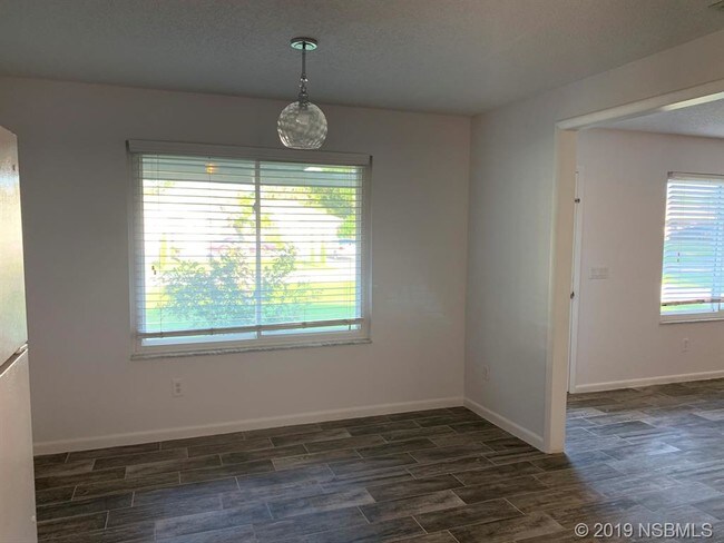 Building Photo - 3404 Juniper Dr