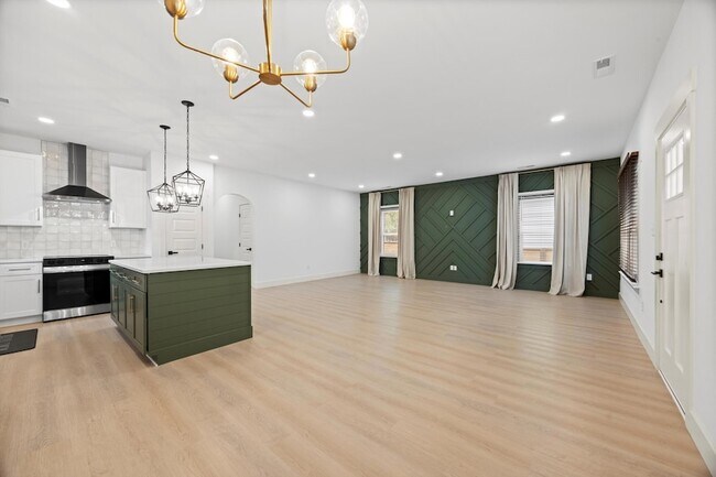 Building Photo - 2505 Vance Ave