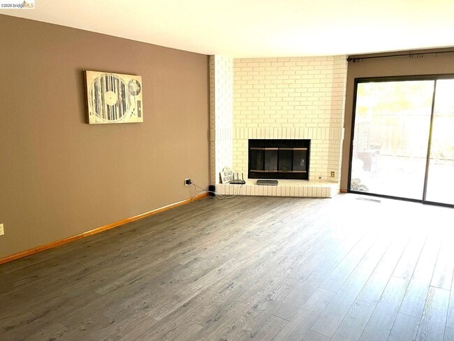 Building Photo - 1010 Camino Verde Cir