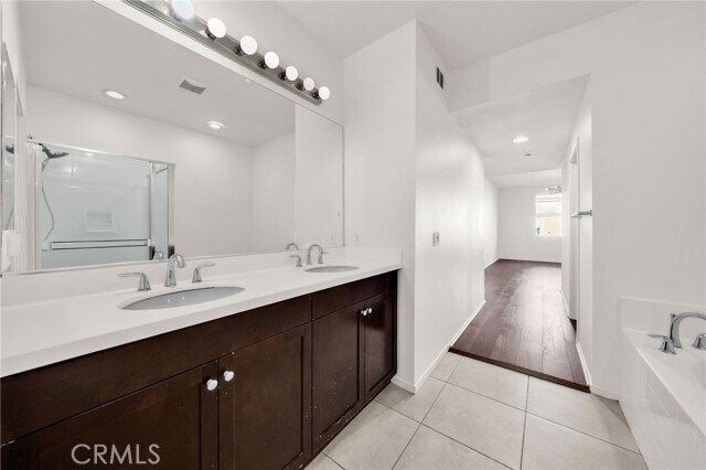 Building Photo - 5450 Strand