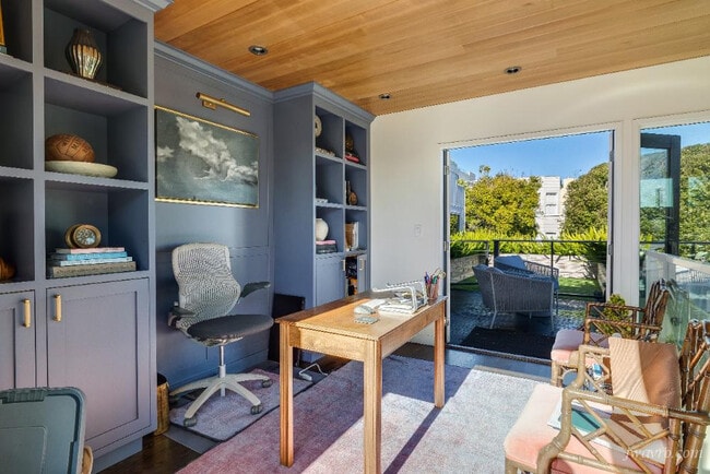 Building Photo - 3228 Washington St