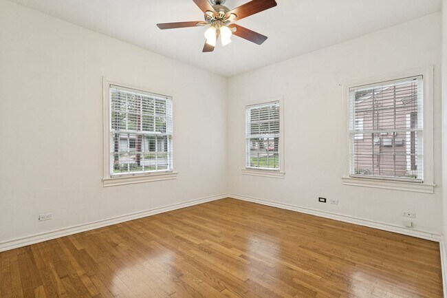 Building Photo - CHARMING ALAMO HEIGHTS COTTAGE
