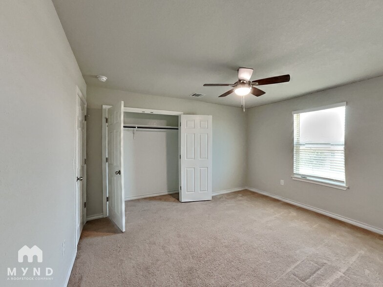 Building Photo - 12546 Blazing Saddle