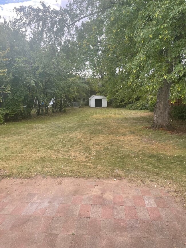 Building Photo - Crystal Home For Rent