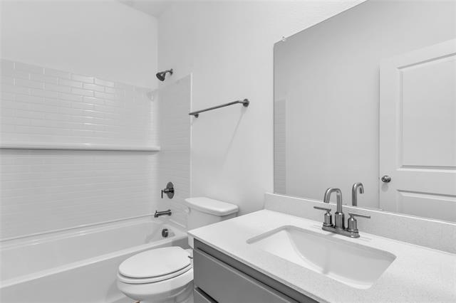 Building Photo - 2136 Sunnymede Dr