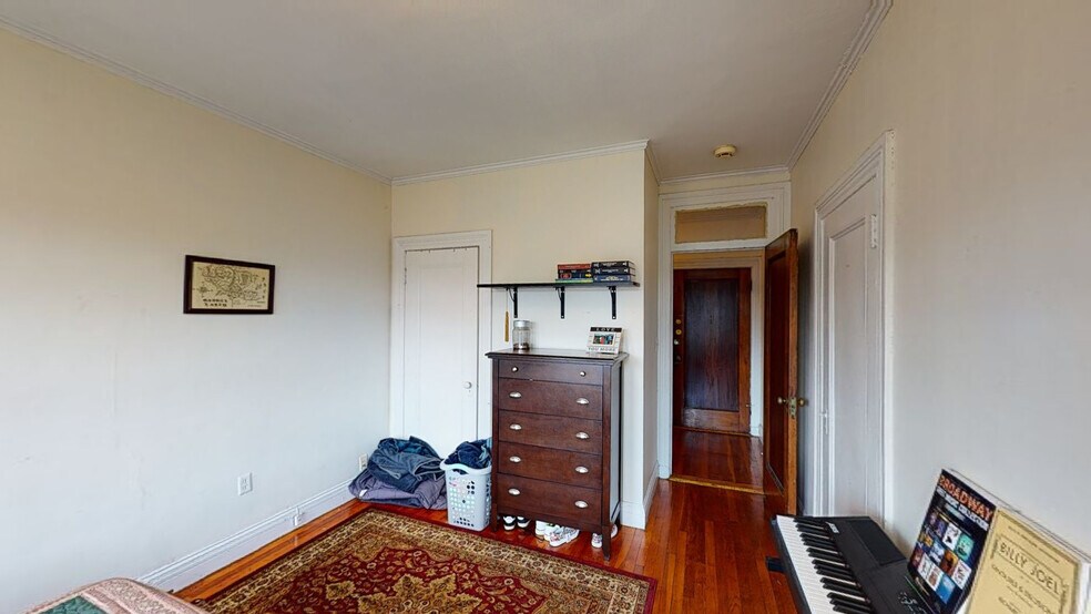Building Photo - 28 Glenville Ave