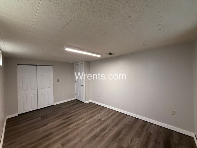 Building Photo - Now Available: Spacious 4-Bed, 2-Bath Home in Town & Country