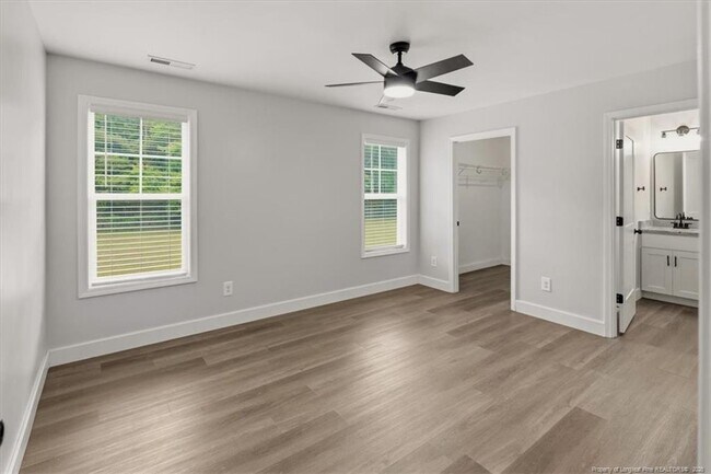 Building Photo - 170 Starlight Dr